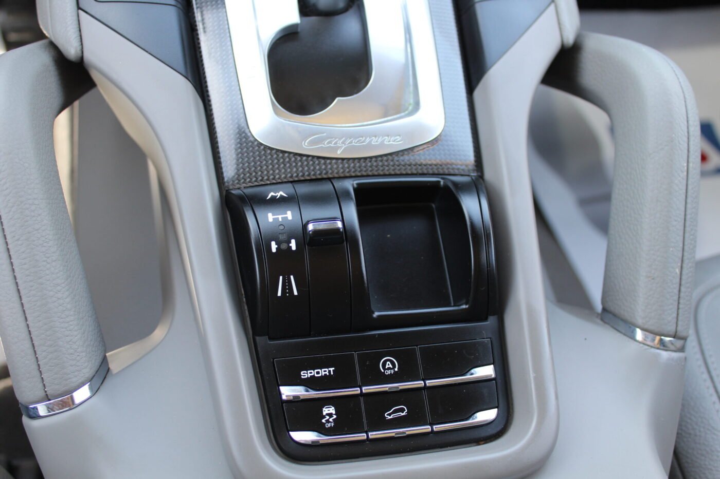 PORSCHE Cayenne 3.0 