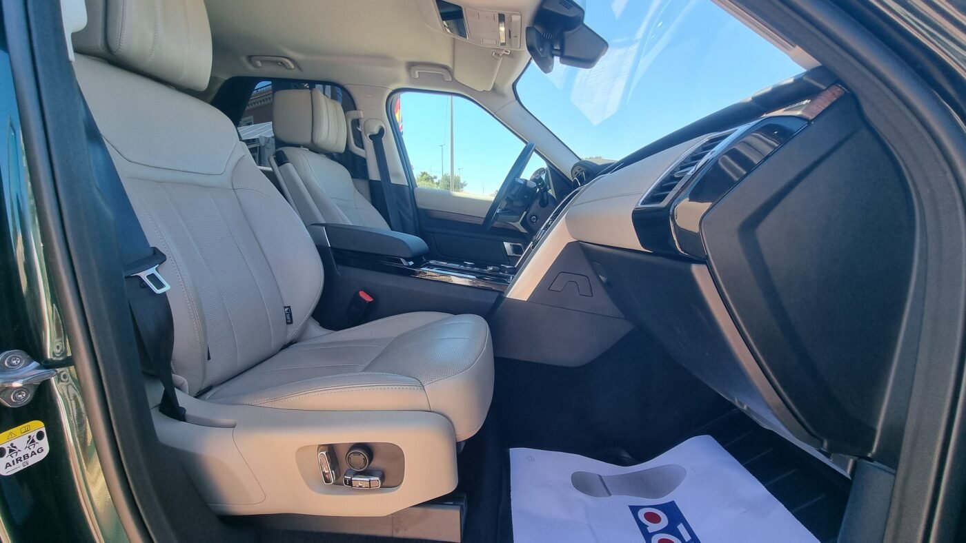LAND-ROVER Discovery 2.0 Disel luxury 7 Plazas