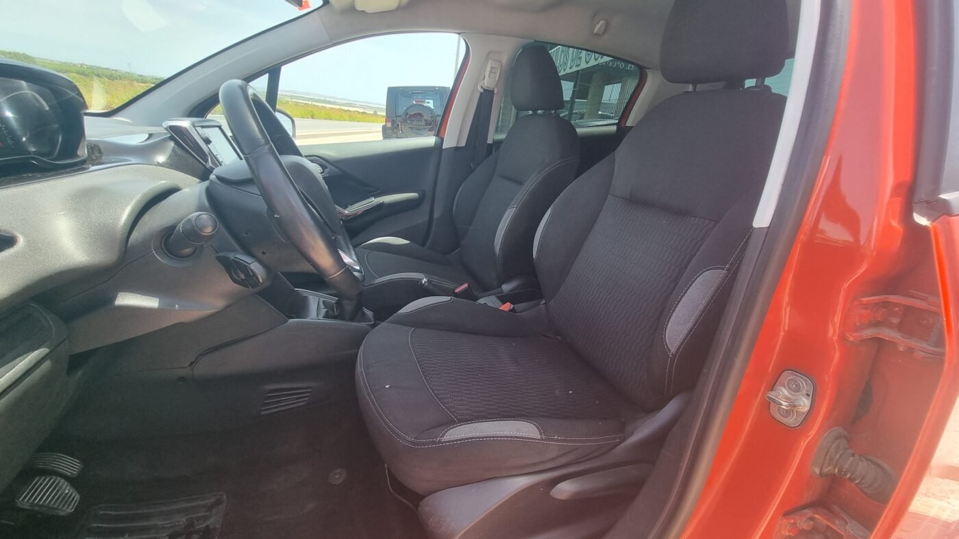 PEUGEOT 208 1.6 Diésel 