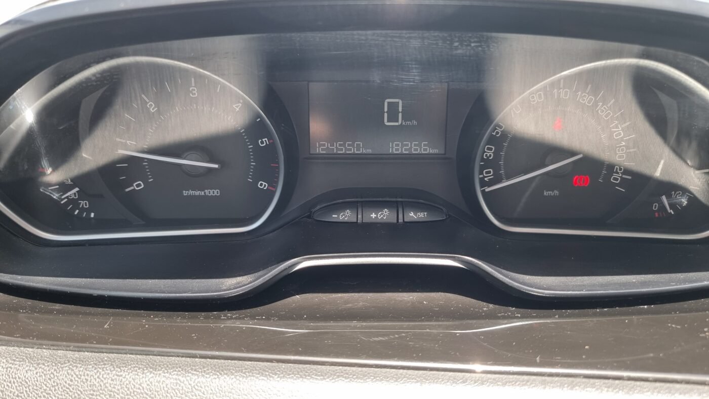PEUGEOT 208 1.6 Diésel 