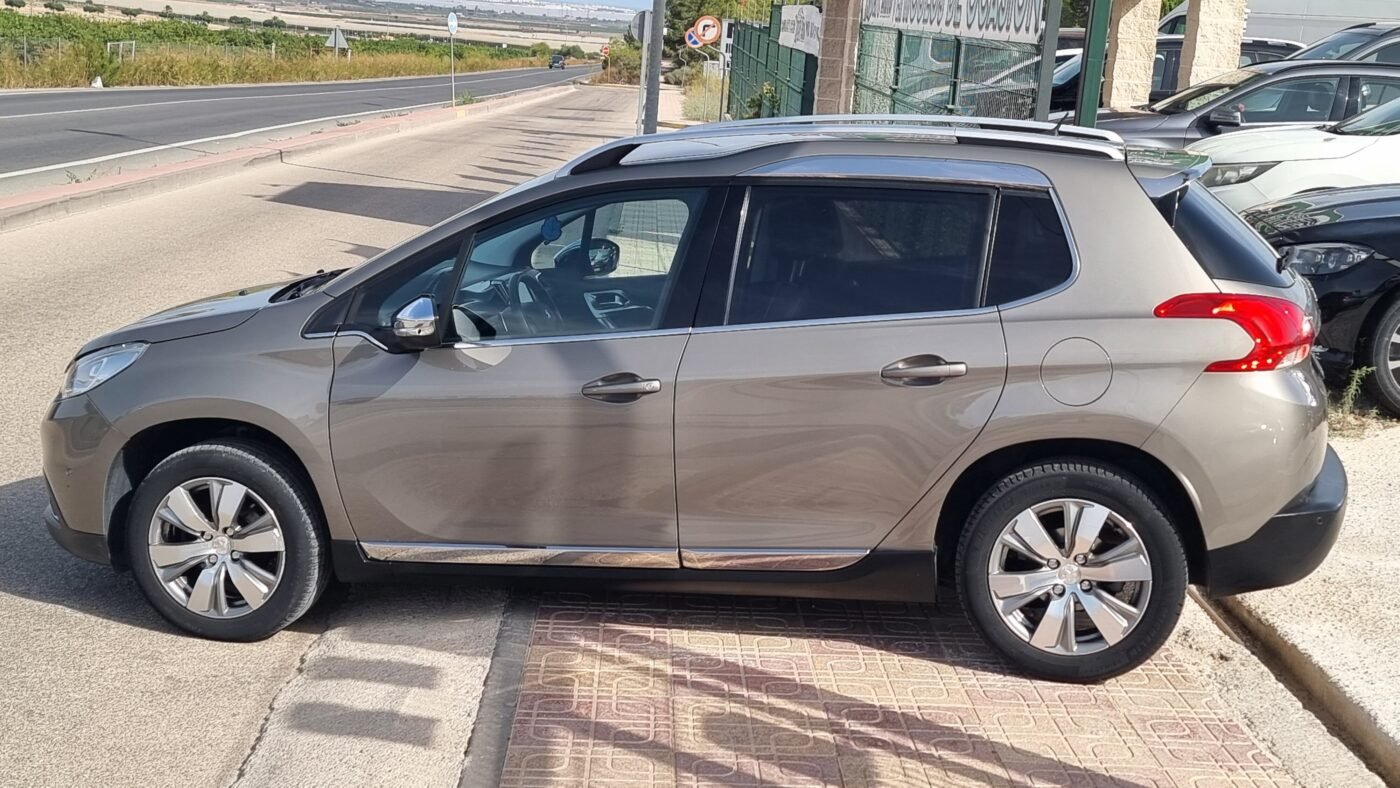 PEUGEOT 2008 1.6 Diésel 