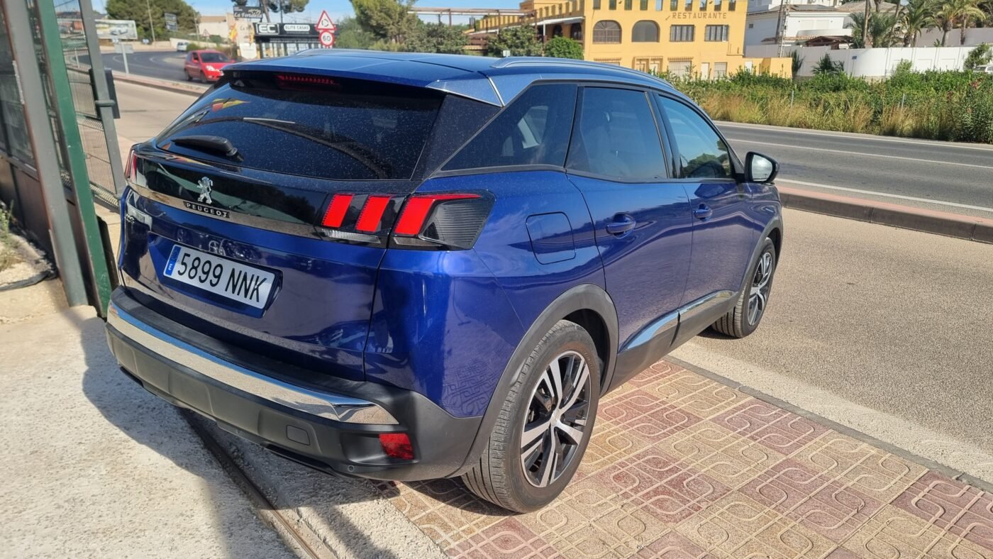 PEUGEOT 3008 1.2 Gasolina-Petrol 