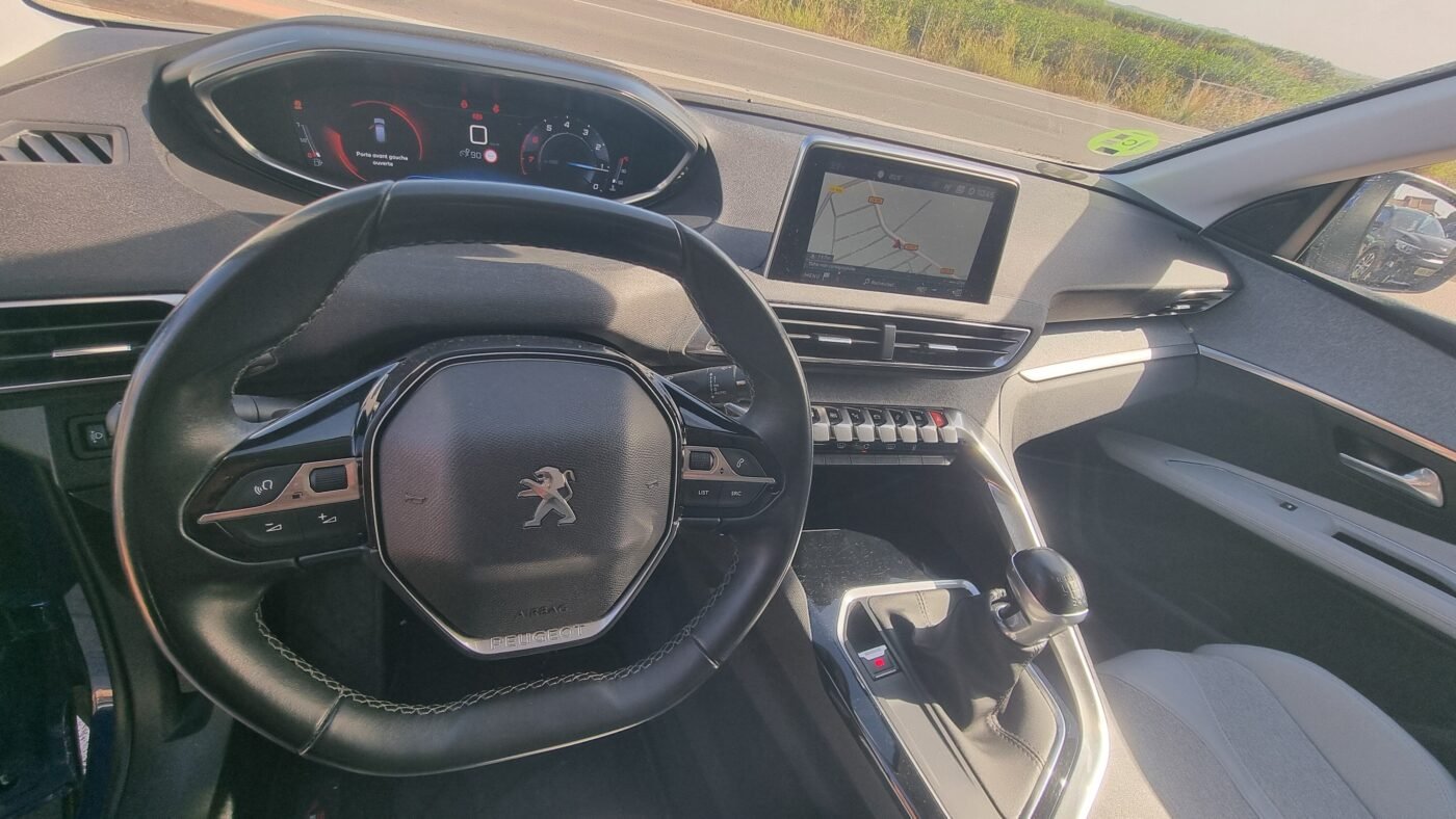 PEUGEOT 3008 1.2 Gasolina-Petrol 