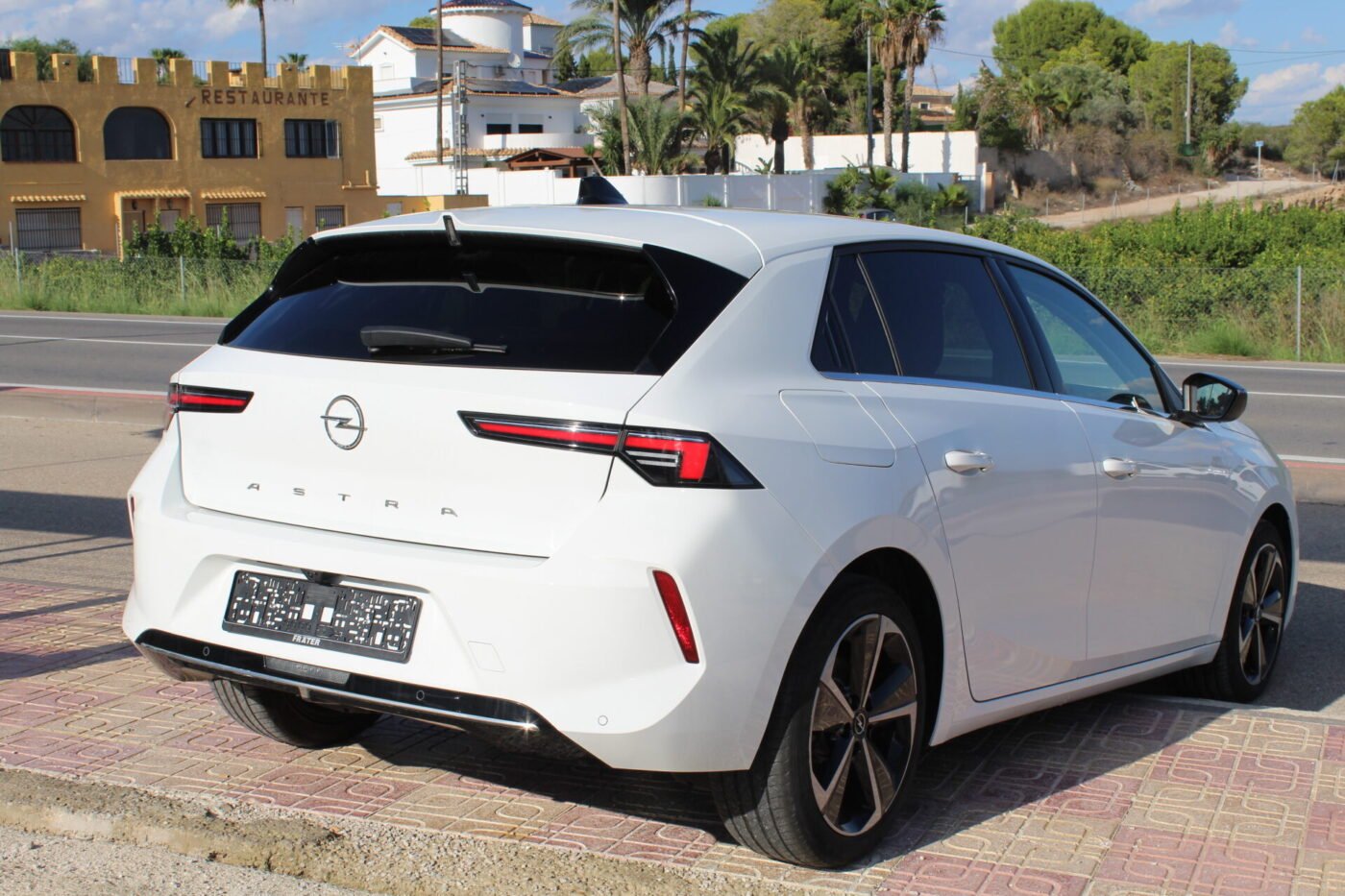OPEL Astra 1.5 Diesel Automático 