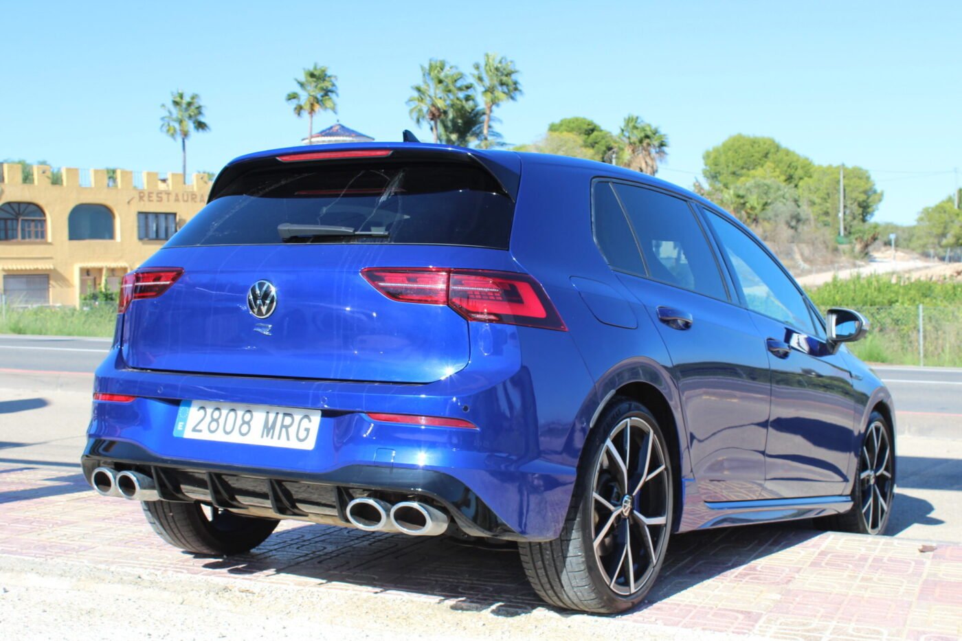 VOLKSWAGEN Golf 2.0 R 