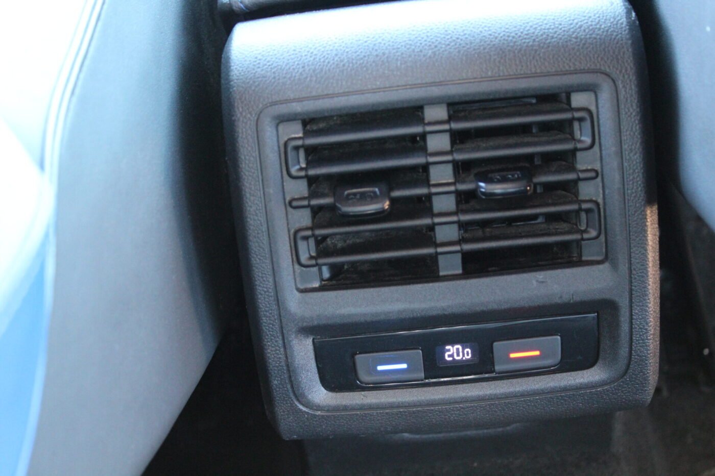 VOLKSWAGEN Golf 2.0 R 