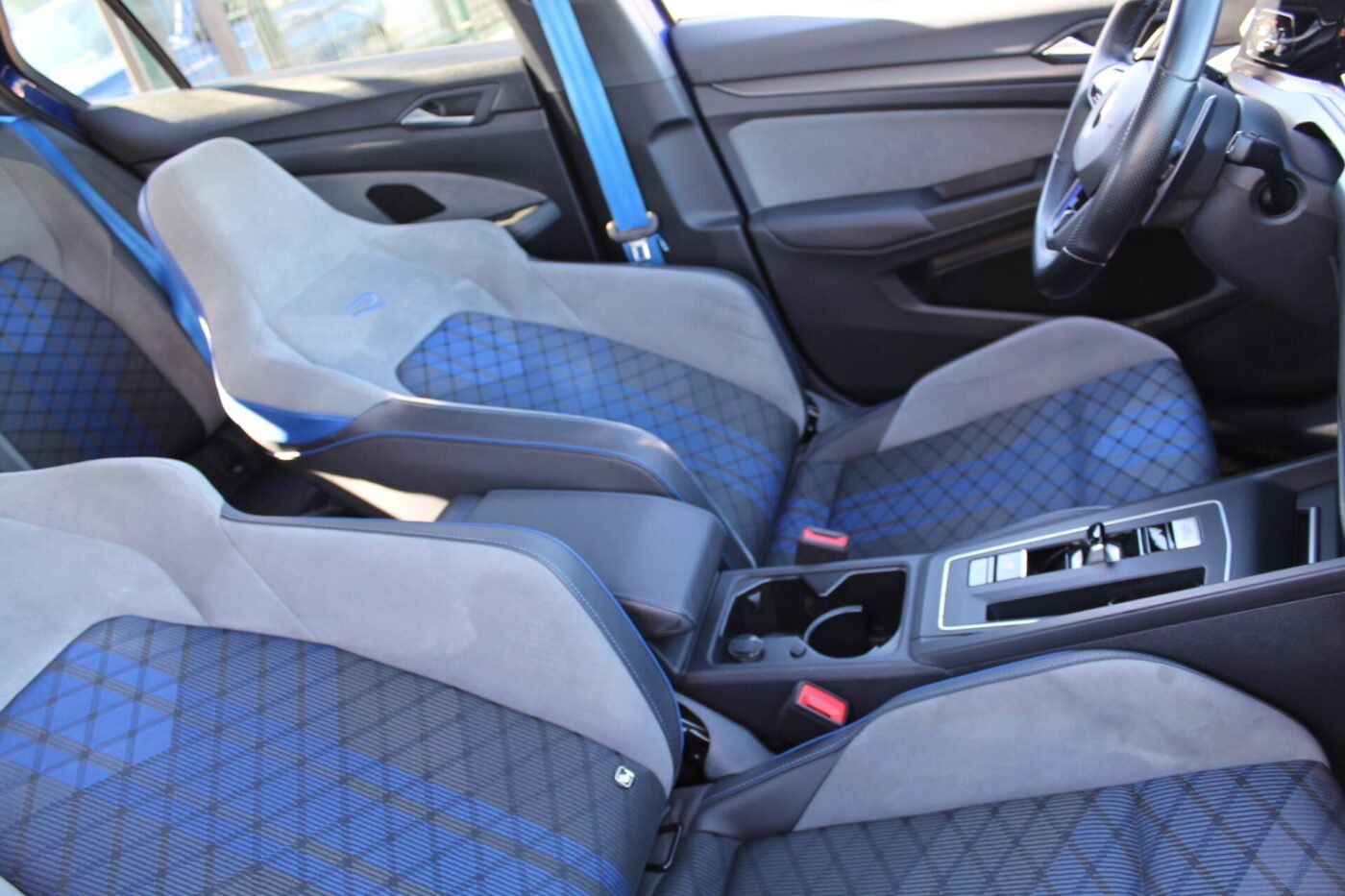 VOLKSWAGEN Golf 2.0 R 